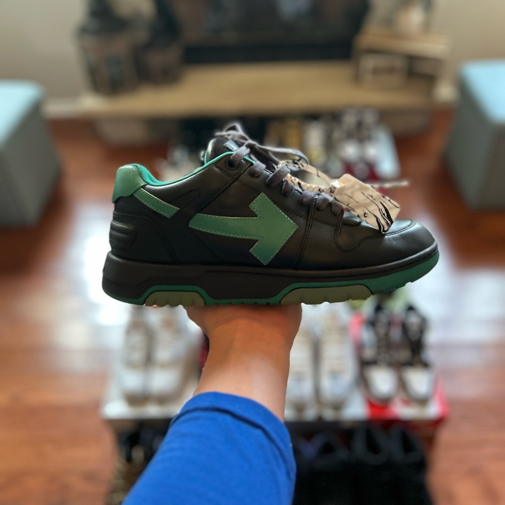 Off-White Sz 10